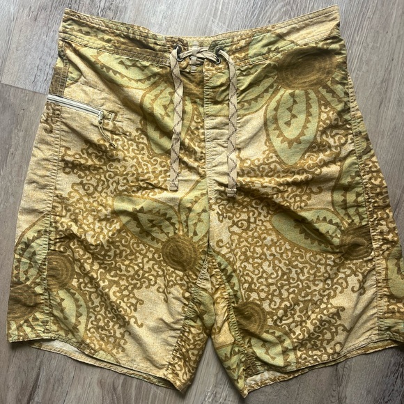 Patagonia Other - Mens Patagonia floral board shorts / swim trunks / shorts waist size 30